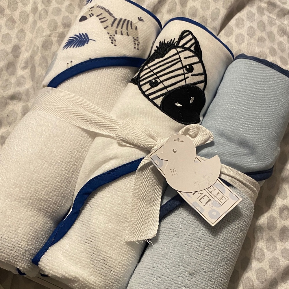 Zebra-Themed Baby Blanket Set in Blue and White
